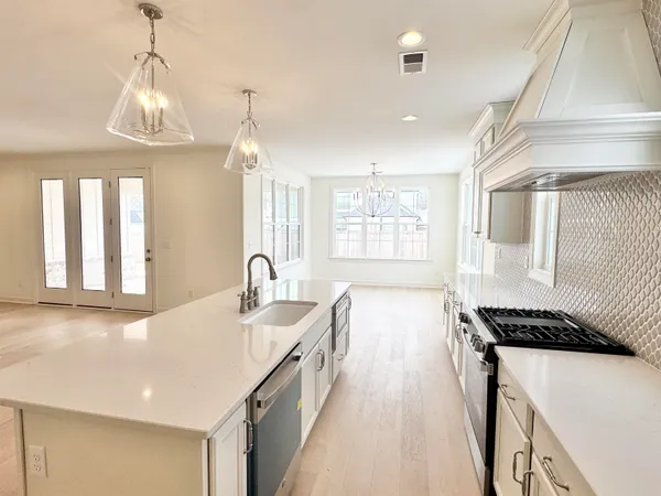 $569,900 | 260 Bibury Lane, Eads, TN 38028