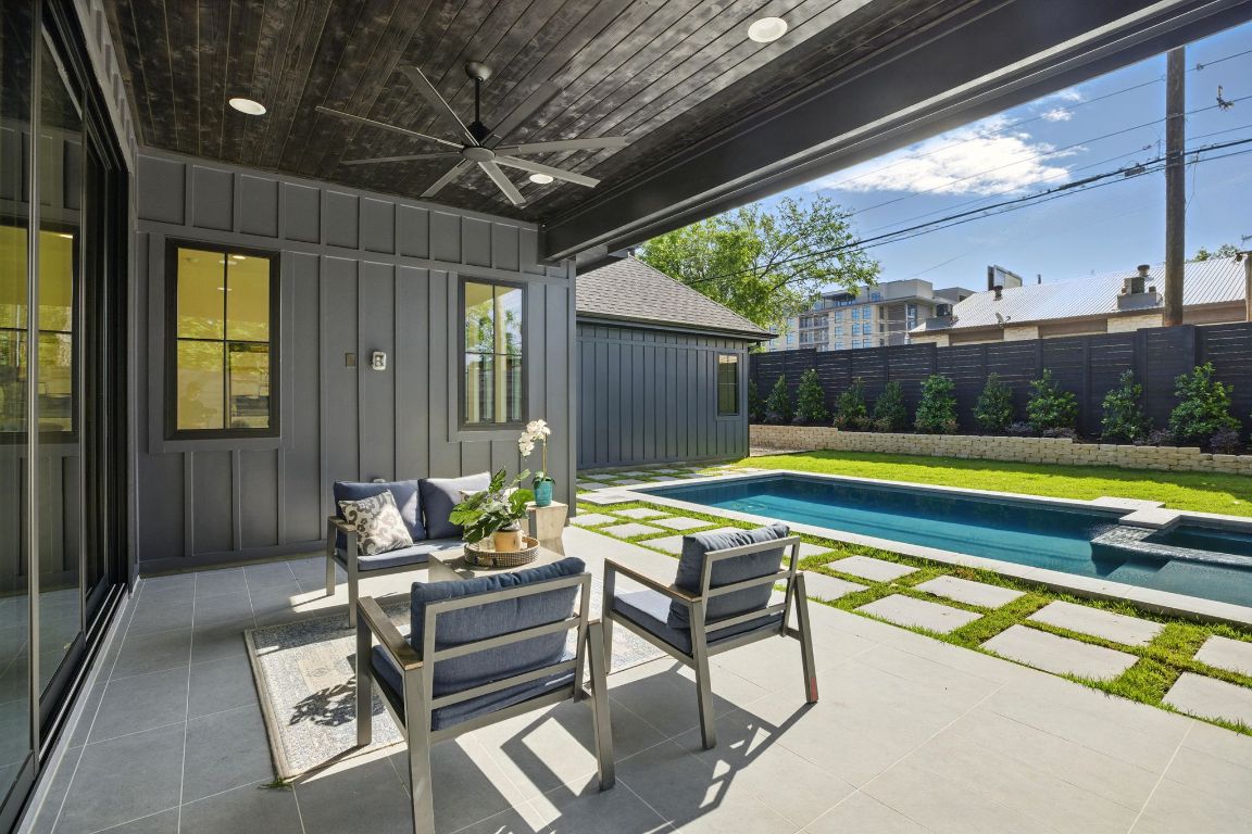 7009 Daugherty Street Austin, TX 78757 - Photo 30 of 33