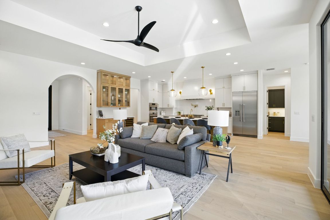 7009 Daugherty Street Austin, TX 78757 - Photo 8 of 33 a living room with furniture and kitchen view