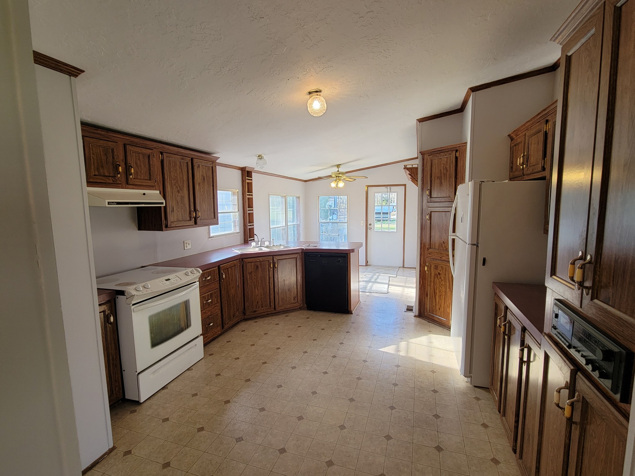 549 Thacker Road Manchester, TN 37355 - Photo 4 of 22 Gallery Image 4
