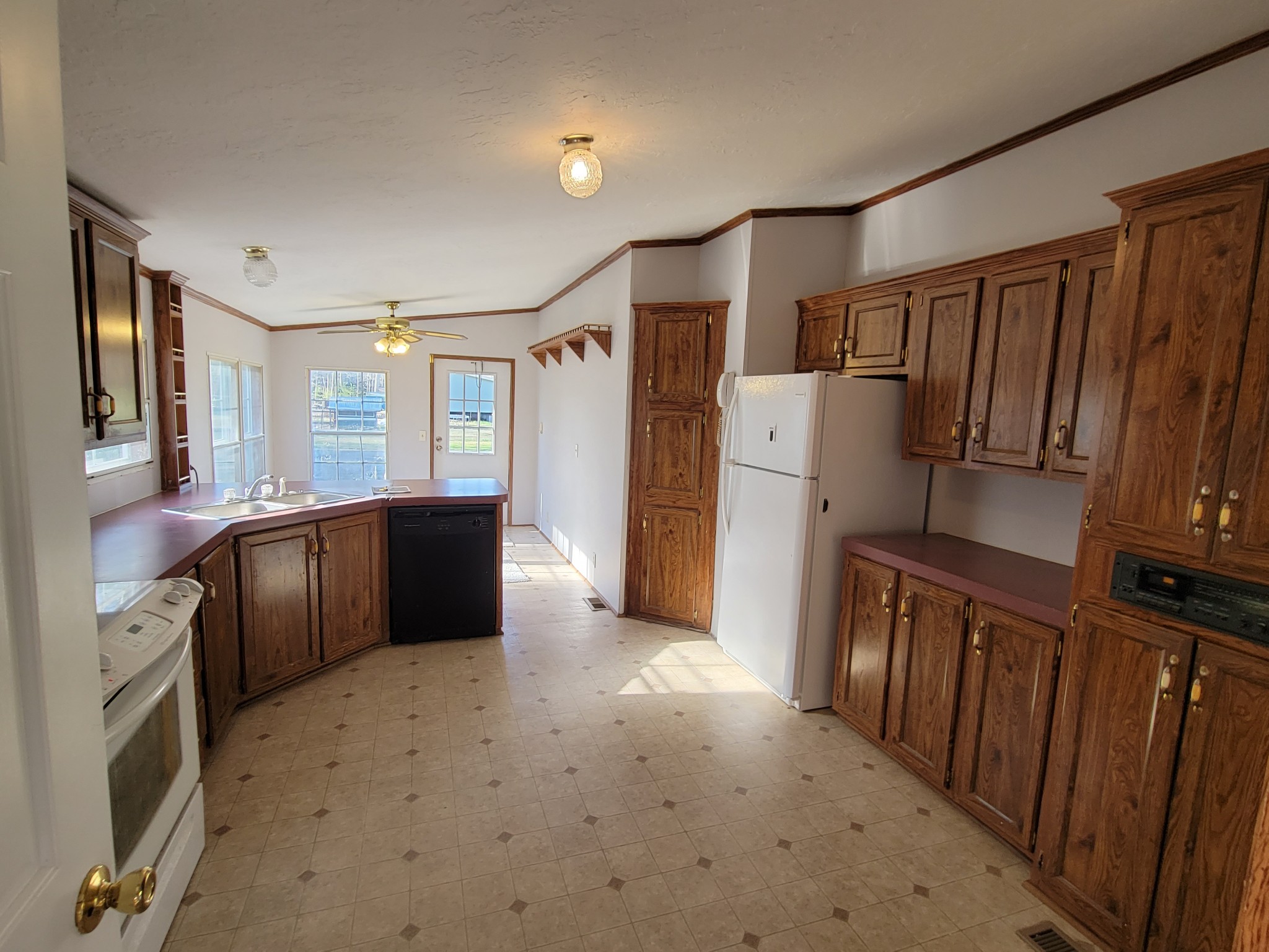 549 Thacker Road Manchester, TN 37355 - Photo 6 of 22 Gallery Image 6
