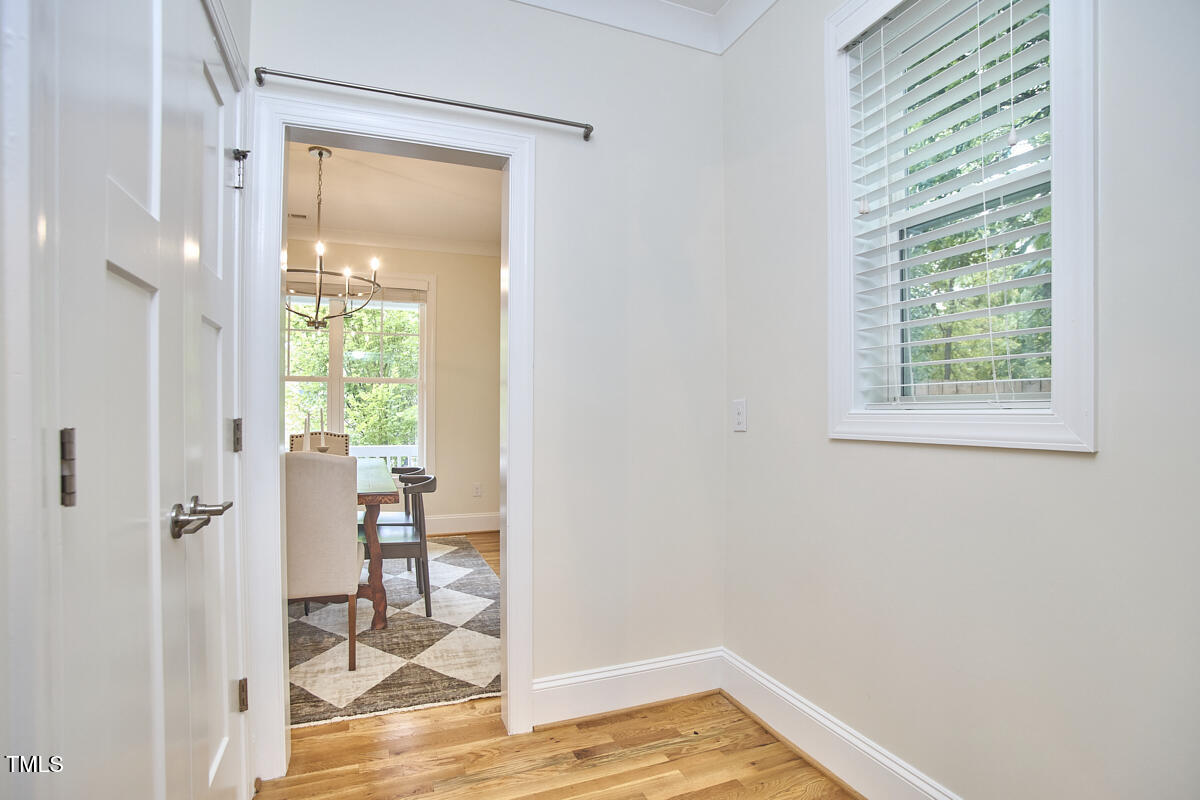 5106 Centerbud Place Raleigh, NC 27606 - Photo 6 of 55 024