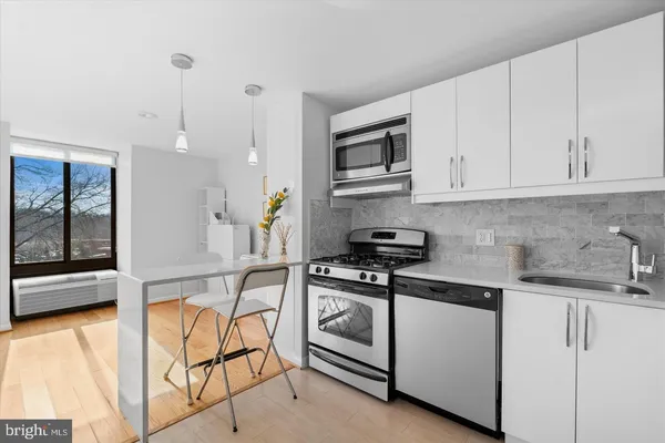 $350,000 | 1510 12th Street North, Unit 303, Arlington, VA 22209
