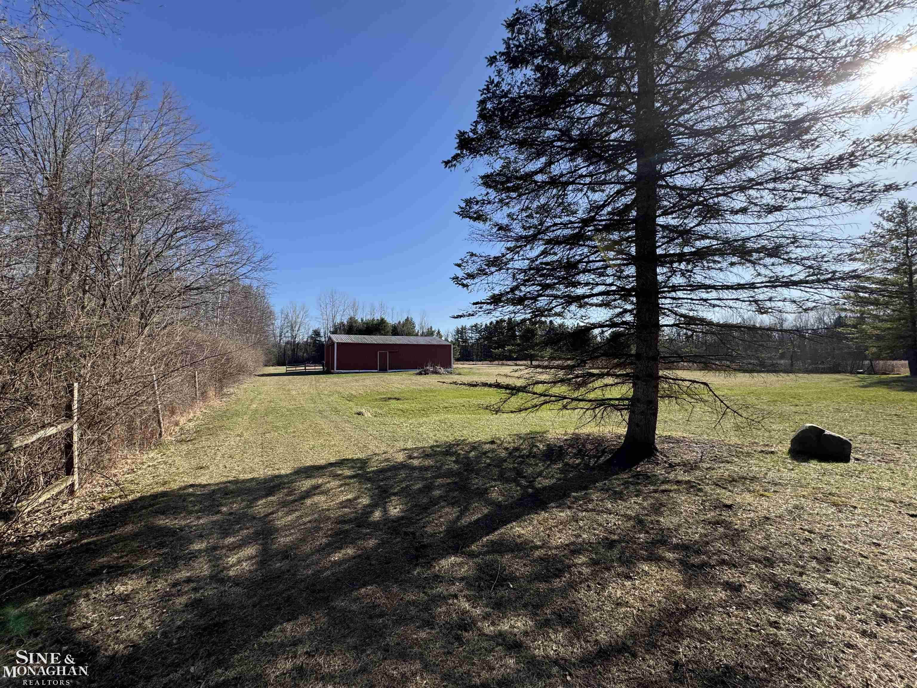 7609 Rynn Road Avoca, MI 48006 - Photo 7 of 9 50171221-9d6686fa-a0bb-447e-aa26-635869bb7775.JPG