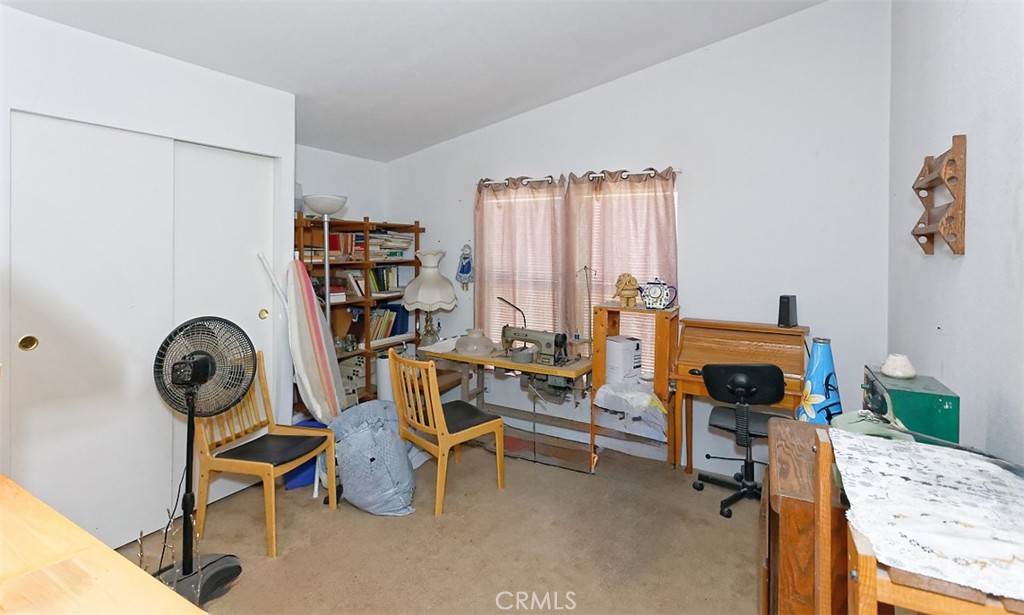 1895 Barkley Ranch Road Pinon Hills, CA 92372 - Photo 14 of 31 a view of a room with workspace