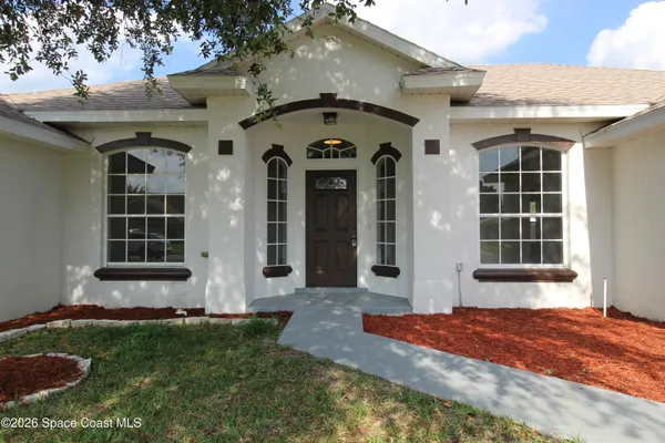 $2,400 | 959 Pine Walk Court Northeast, Palm Bay, FL 32905