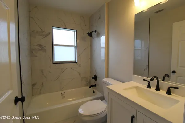 $2,400 | 959 Pine Walk Court Northeast, Palm Bay, FL 32905