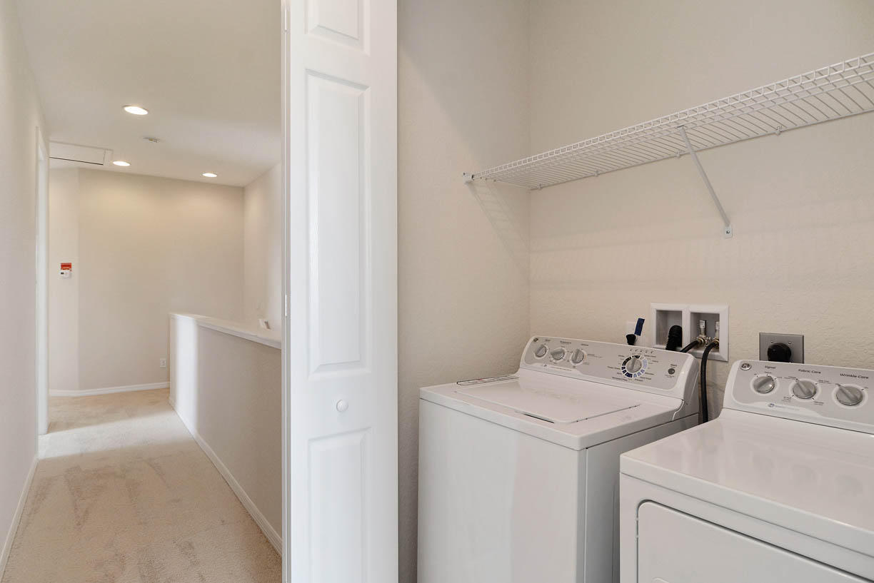647 Southwest Glen Crest Way Stuart, FL 34997 - Photo 6 of 20 647SWGlenCrestWay_print_44