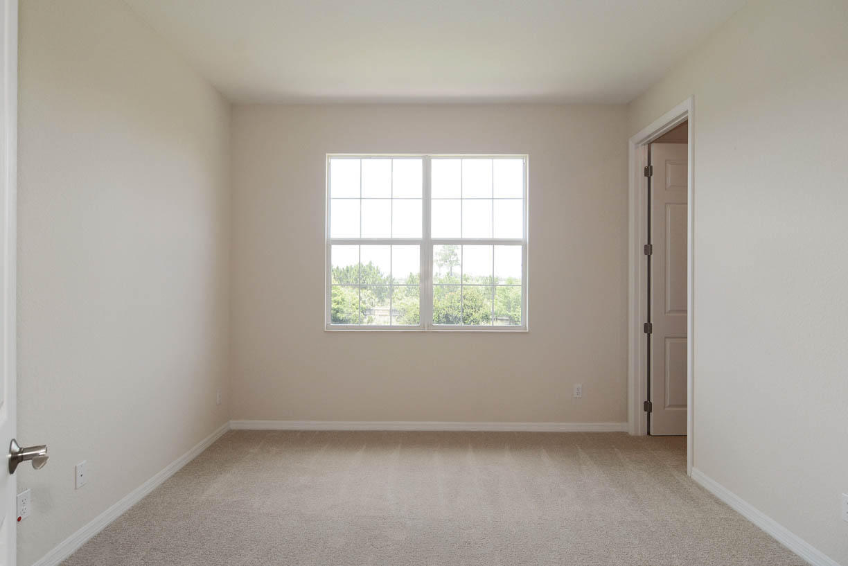 647 Southwest Glen Crest Way Stuart, FL 34997 - Photo 7 of 20 647SWGlenCrestWay_print_14