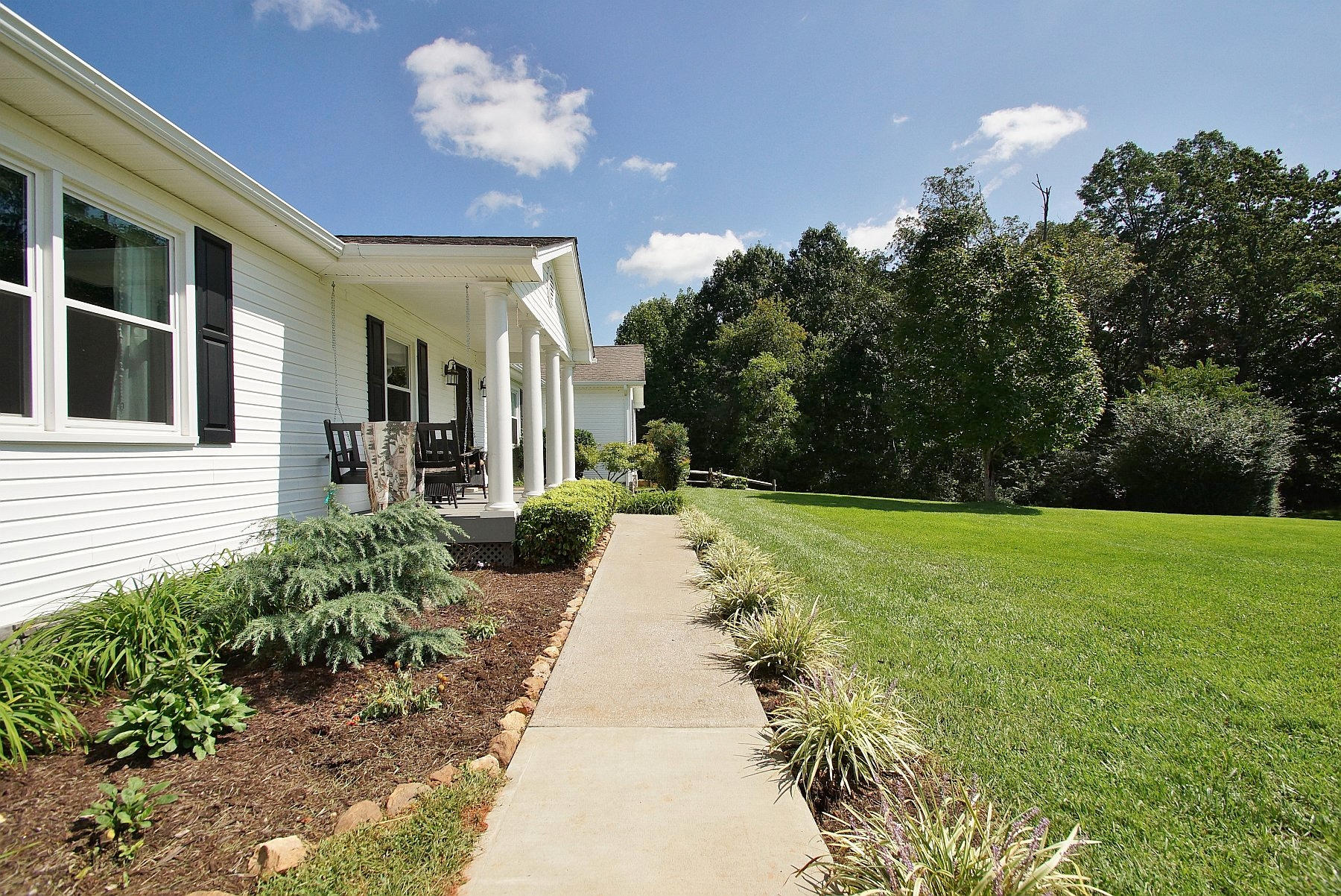 29 Oldfield Road Moneta, VA 24121 - Photo 5 of 75 DSC08640