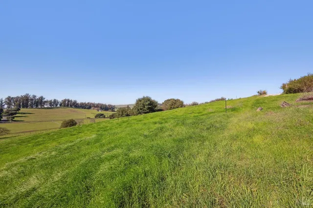 $645,000 | 21 Valen Way, Petaluma, CA 94952