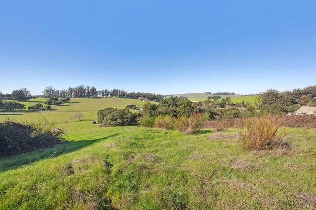 $645,000 | 21 Valen Way, Petaluma, CA 94952