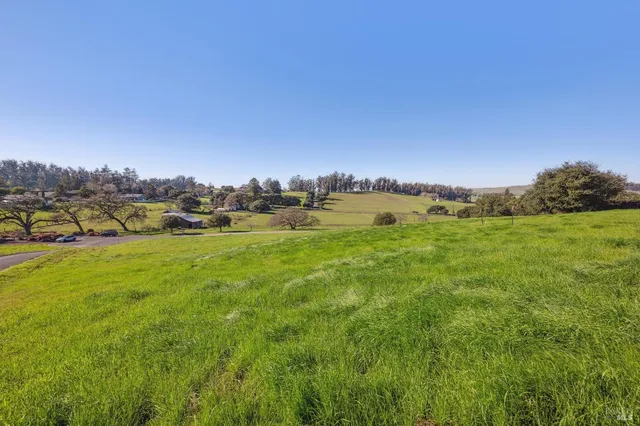$645,000 | 21 Valen Way, Petaluma, CA 94952