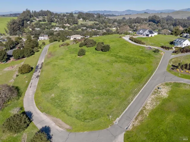 $645,000 | 21 Valen Way, Petaluma, CA 94952