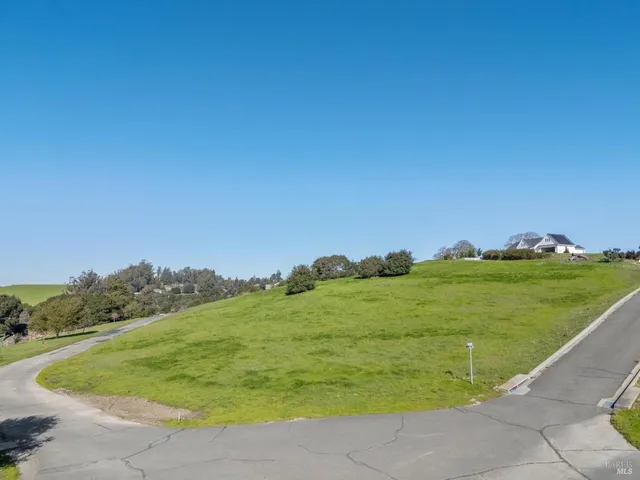 $645,000 | 21 Valen Way, Petaluma, CA 94952