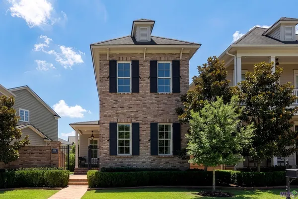 $587,500 | 2026 Glasgow Avenue, Baton Rouge, LA 70808