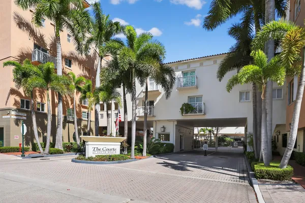 $1,350,000 | 120 Jefferson Avenue, Miami Beach, FL 33139