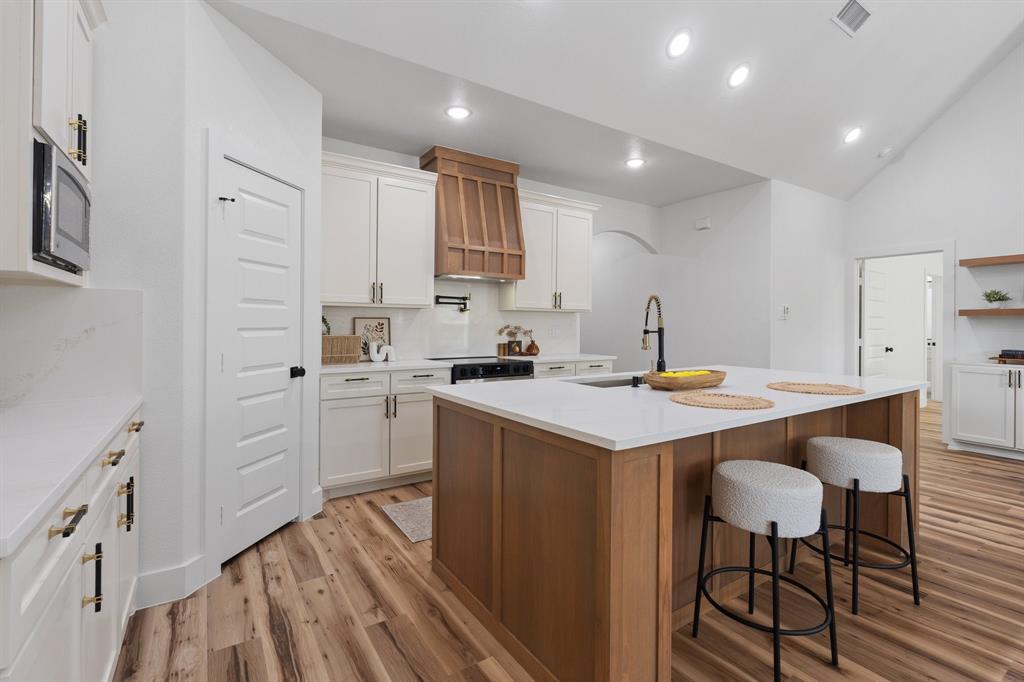 809 Tierney Road Fort Worth, TX 76112 - Photo 21 of 29 Gallery Image 21