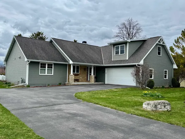 $475,000 | 1823 Kentucky Street, Sturgeon Bay, WI 54235