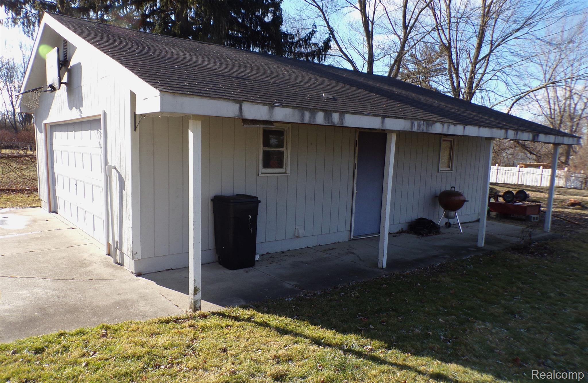 2464 South Irish Road Davison, MI 48423 - Photo 18 of 18 Gallery Image 18