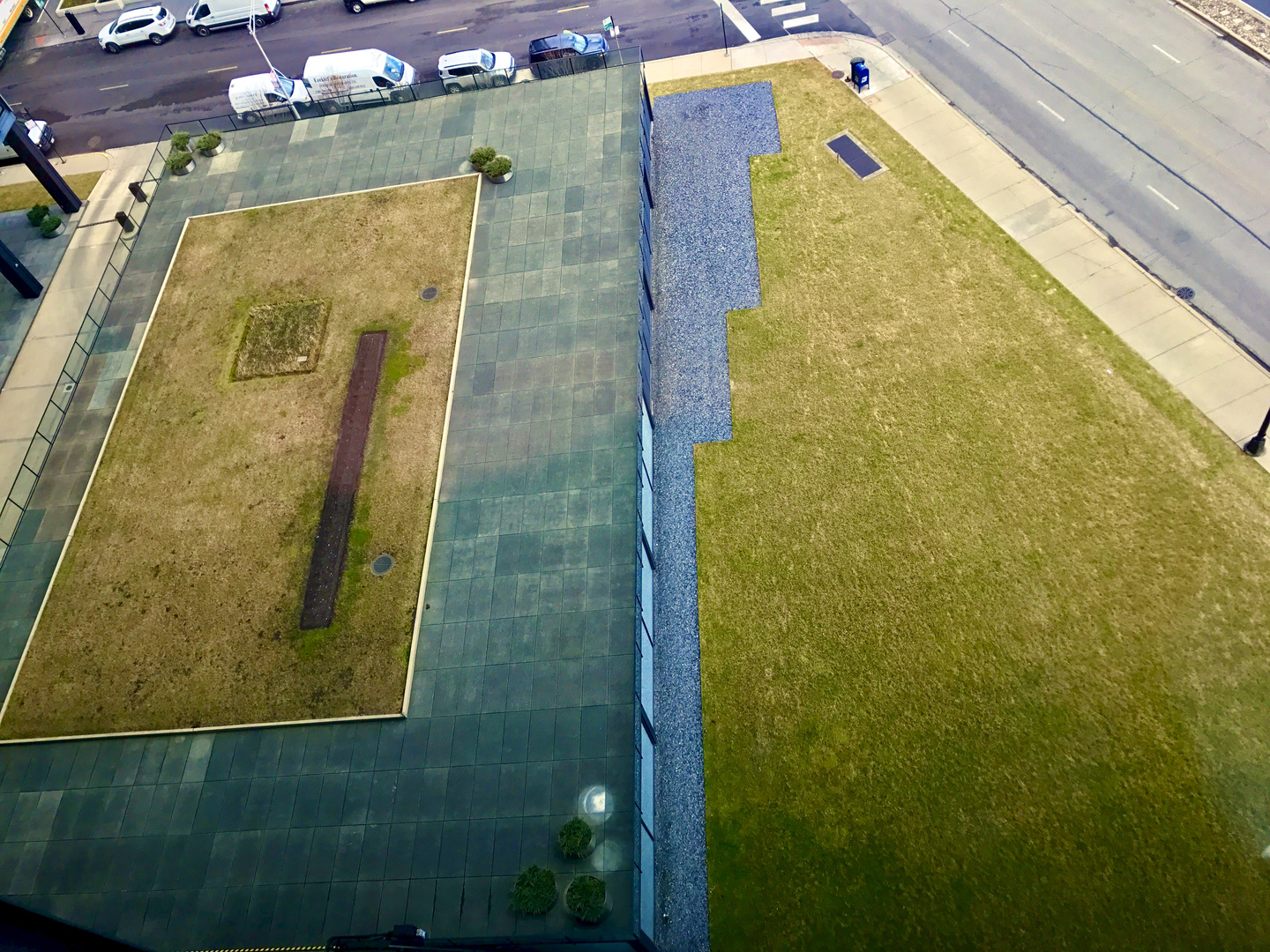 900 North Lake Shore Drive, Unit 1211 Chicago, IL 60611 - Photo 13 of 37 a bathroom with a mirror