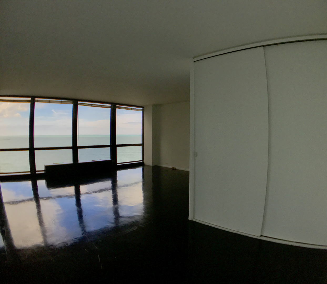 900 North Lake Shore Drive, Unit 1211 Chicago, IL 60611 - Photo 7 of 37 a view of entryway