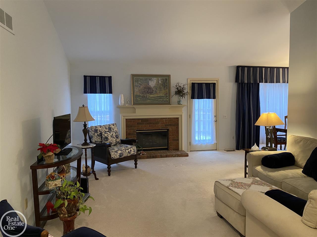 479 Bolinger Street Rochester Hills, MI 48307 - Photo 7 of 37