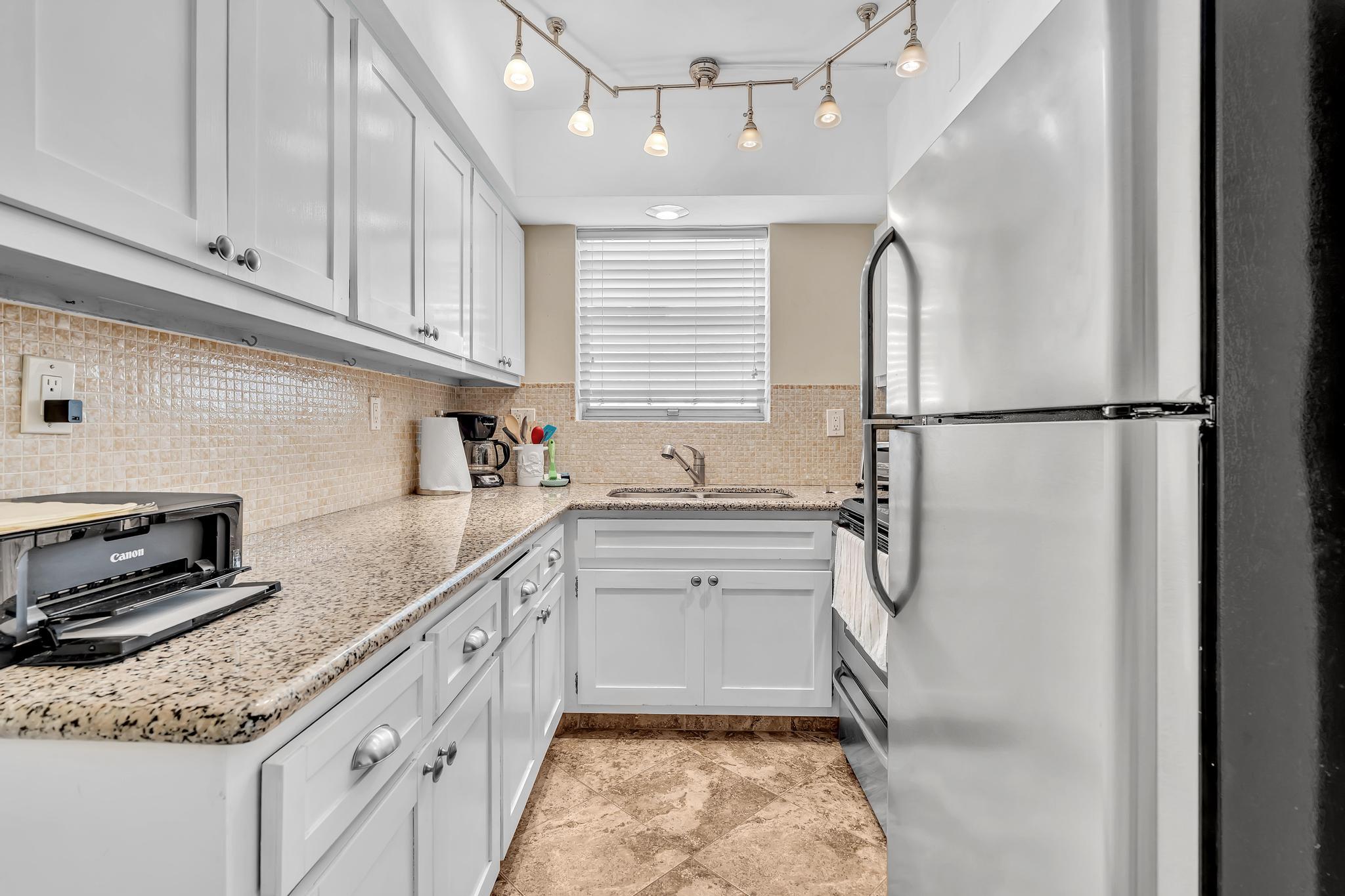 40 Southeast 13th Street, Unit A2 Boca Raton, FL 33432 - Photo 15 of 43 FPP00066