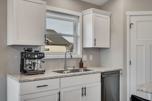 $525,000 | 1605 Waxwing Street, Holmen, WI 54636