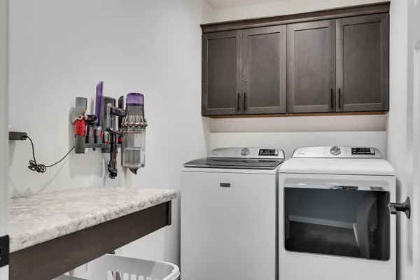 $525,000 | 1605 Waxwing Street, Holmen, WI 54636