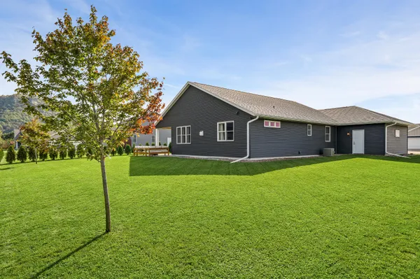 $525,000 | 1605 Waxwing Street, Holmen, WI 54636