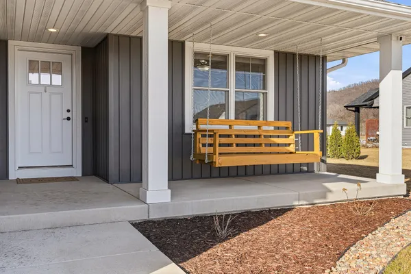 $525,000 | 1605 Waxwing Street, Holmen, WI 54636