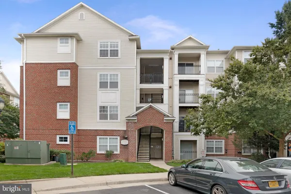 $1,800 | 12929 Centre Park Circle, Unit 118, Herndon, VA 20171