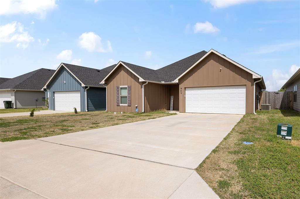 347 Preston Road Mabank, TX 75147 - Photo 3 of 31