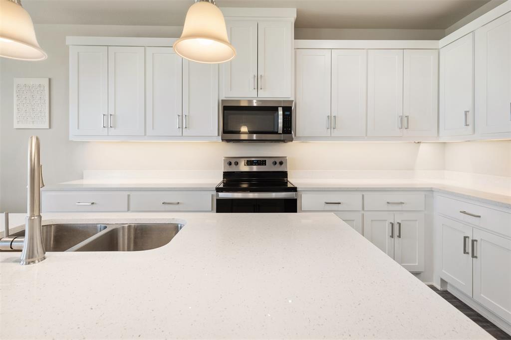 347 Preston Road Mabank, TX 75147 - Photo 10 of 31