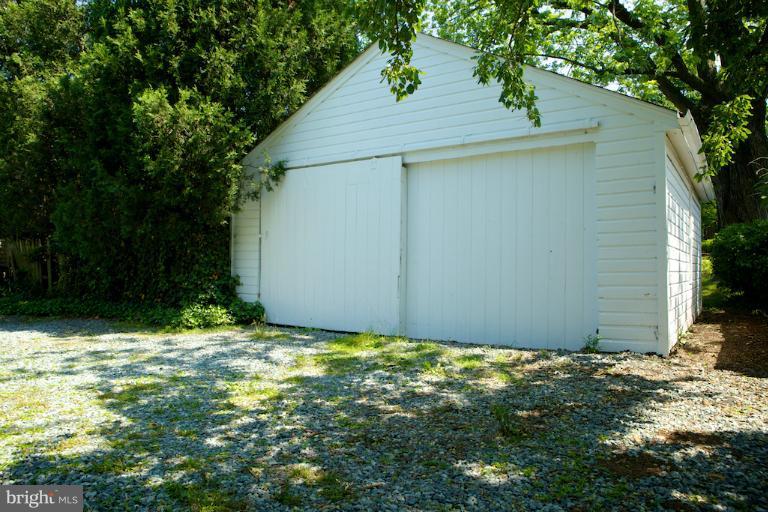 406 Baltimore Road Rockville, MD 20850 - Photo 15 of 19 Exterior (General)