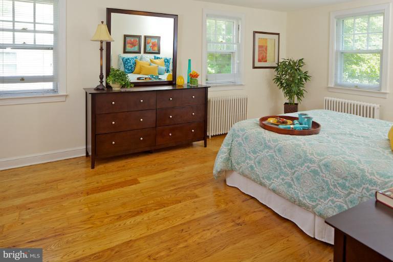 406 Baltimore Road Rockville, MD 20850 - Photo 3 of 19 Bedroom (Master)