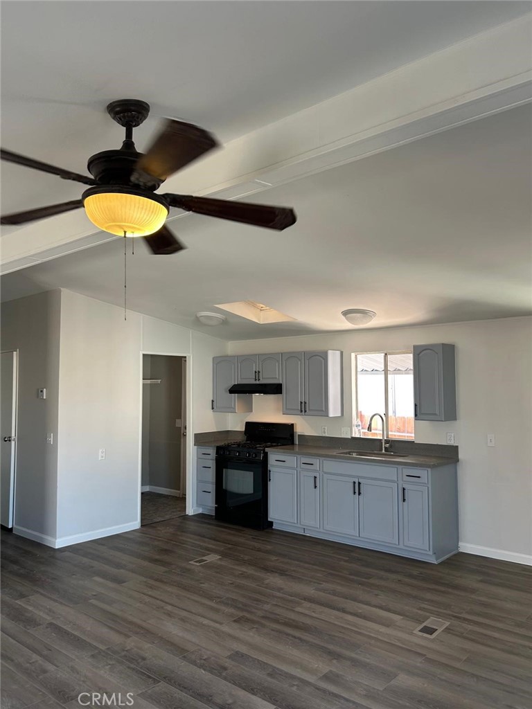 80 East Dawes, Unit 10 Perris, CA 92571 - Photo 2 of 20