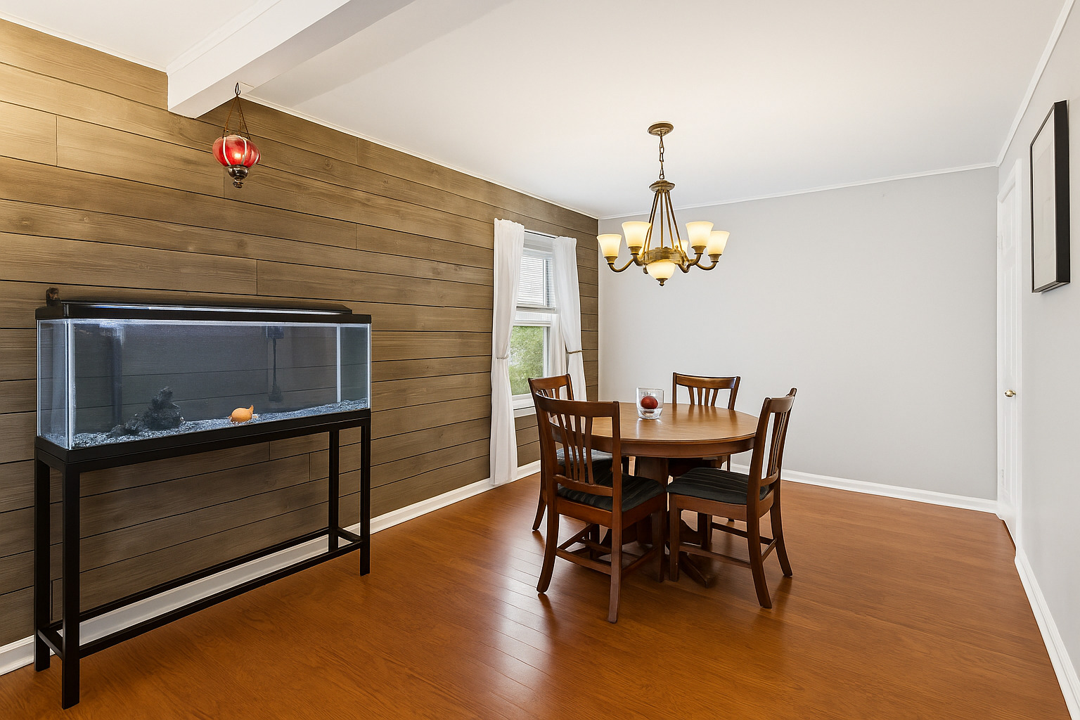 2321 Lee Street Evanston, IL 60202 - Photo 8 of 31