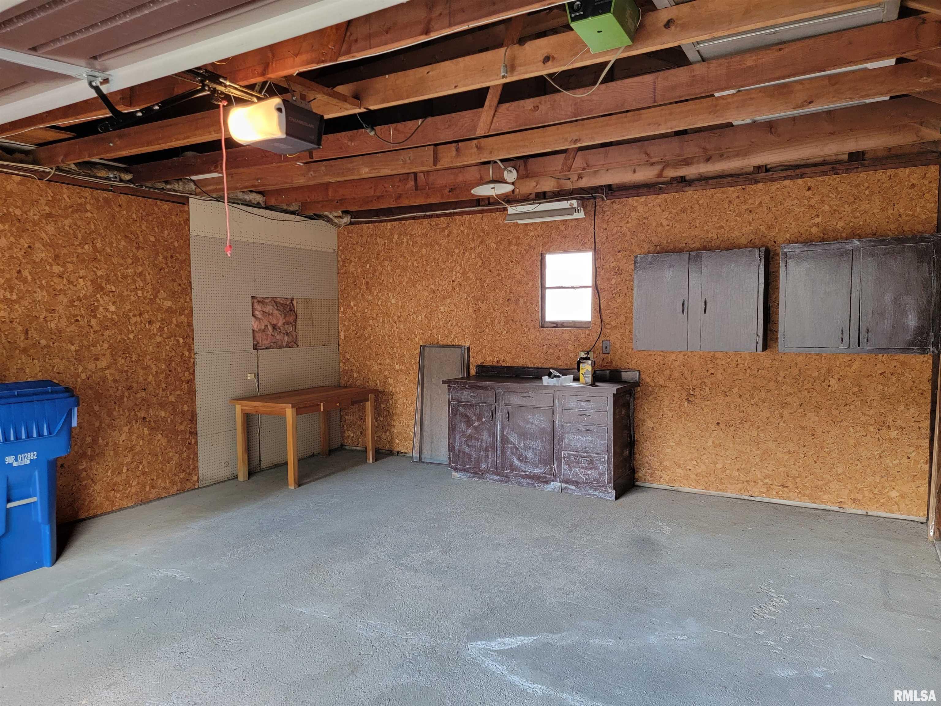1110 39th Street Moline, IL 61265 - Photo 9 of 31 Gallery Image 9