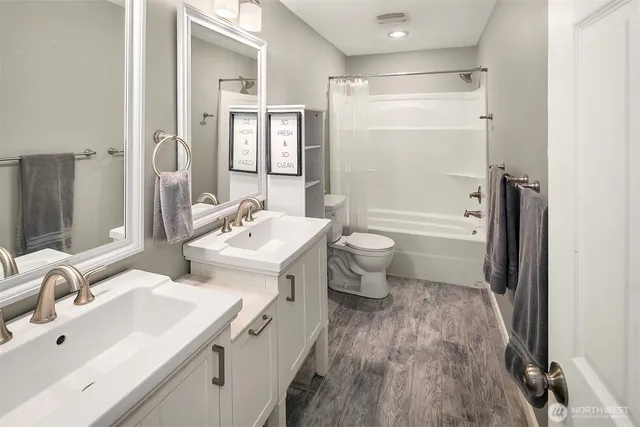 $897,500 | 411 West Alaska Avenue, Roslyn, WA 98941