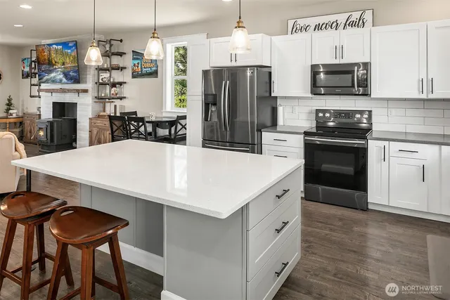 $897,500 | 411 West Alaska Avenue, Roslyn, WA 98941