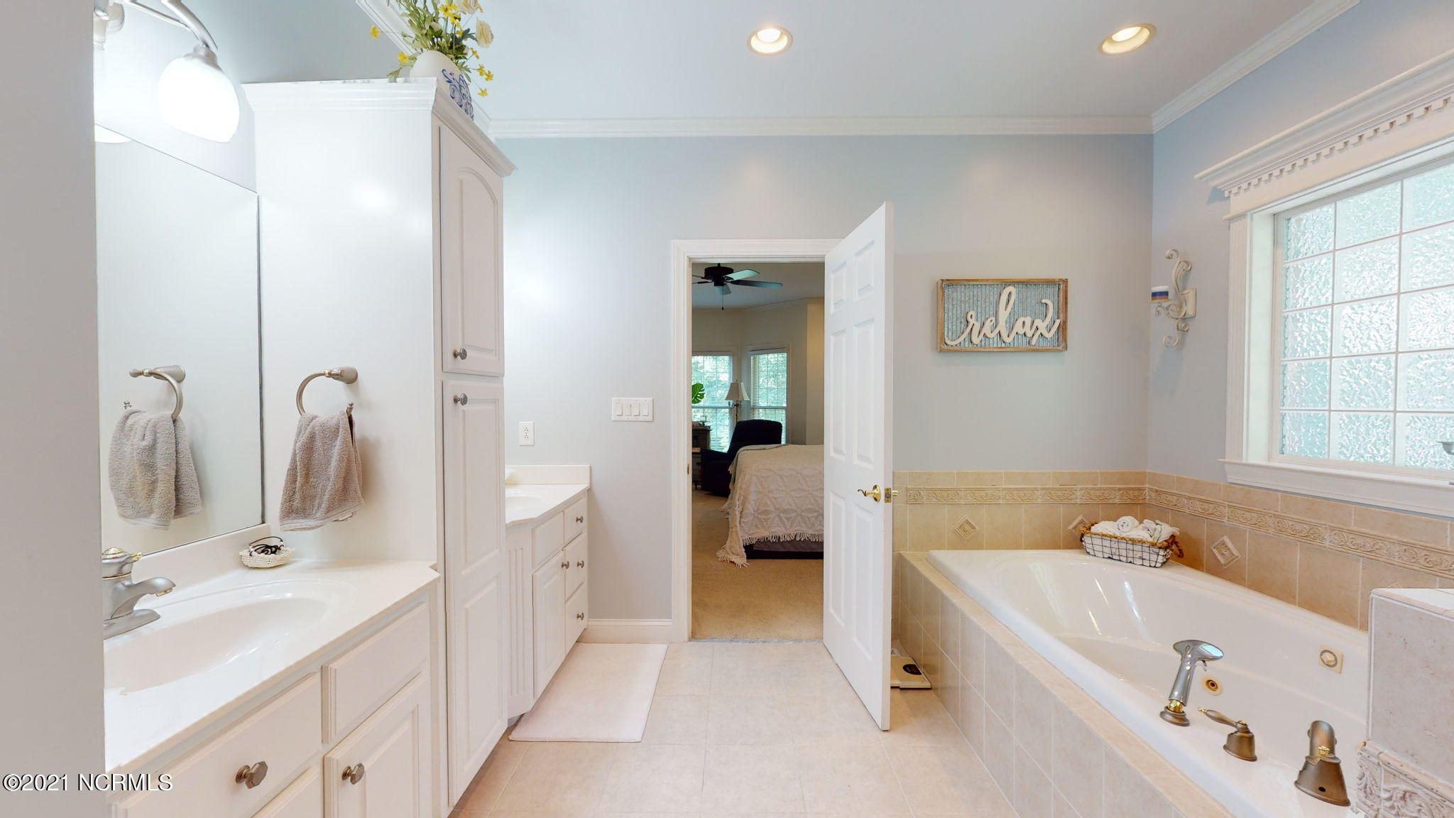 108 Walnut Road New Bern, NC 28562 - Photo 26 of 64 Master Bath