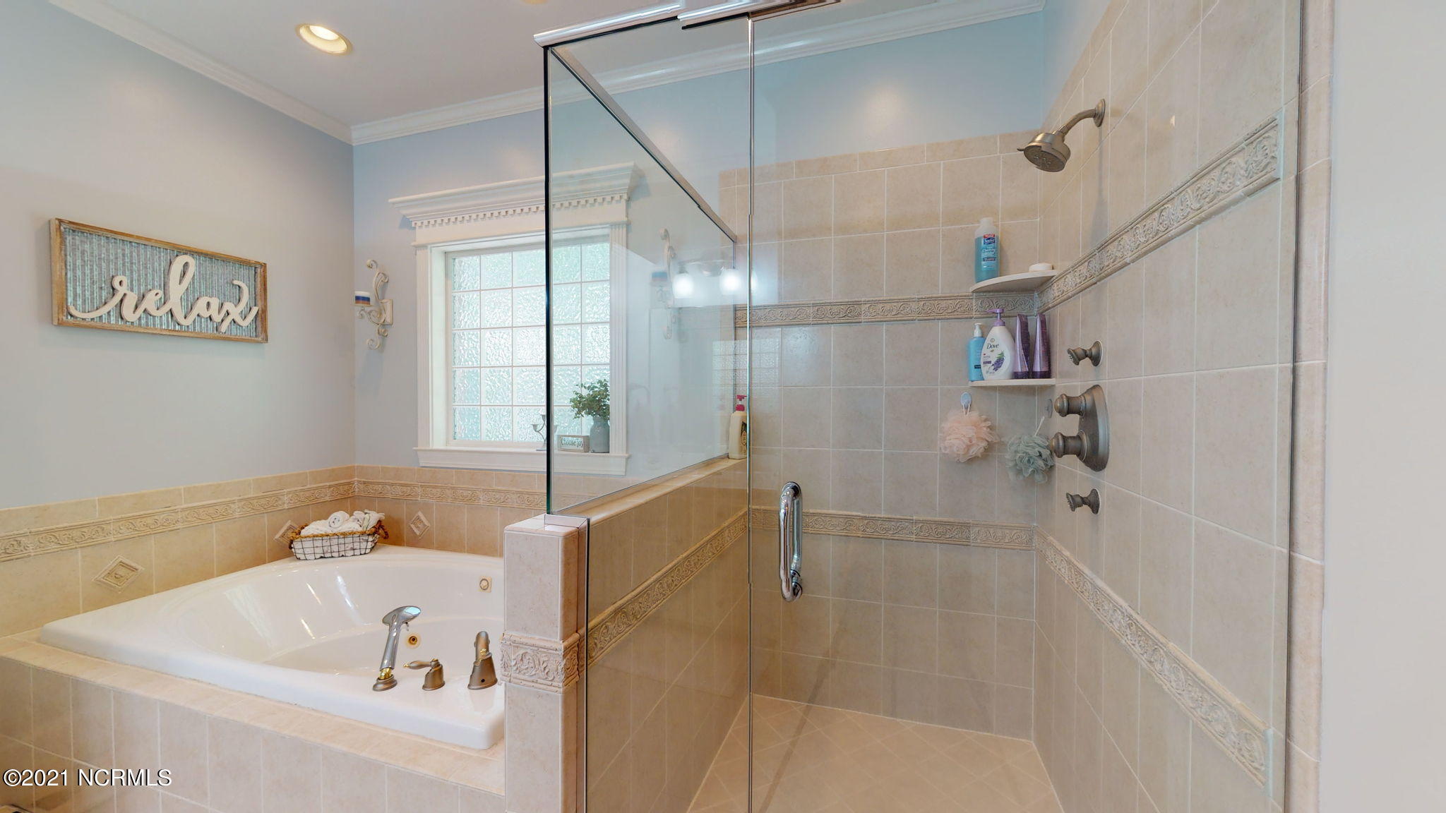 108 Walnut Road New Bern, NC 28562 - Photo 28 of 64 Jetted tub and large shower