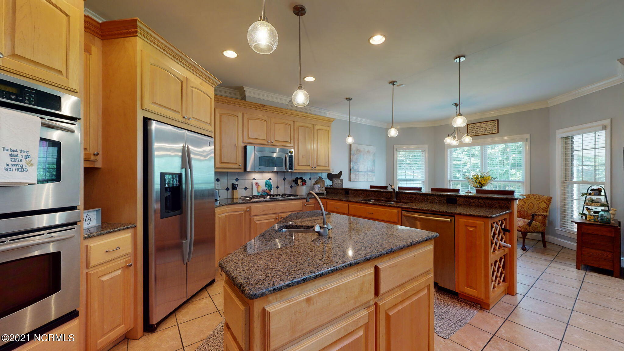 108 Walnut Road New Bern, NC 28562 - Photo 7 of 64 Cook's kitchen