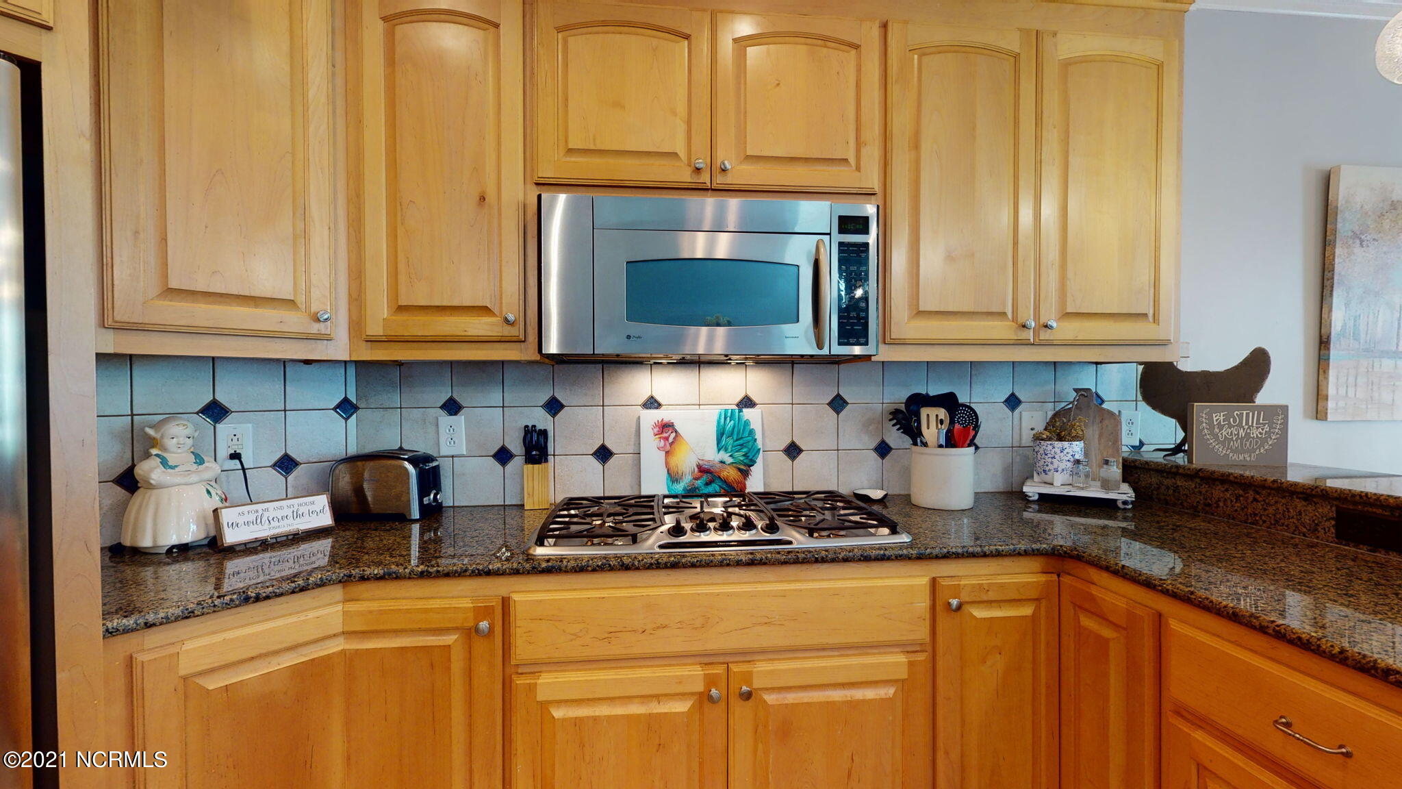 108 Walnut Road New Bern, NC 28562 - Photo 10 of 64 Thermador gas cooktop