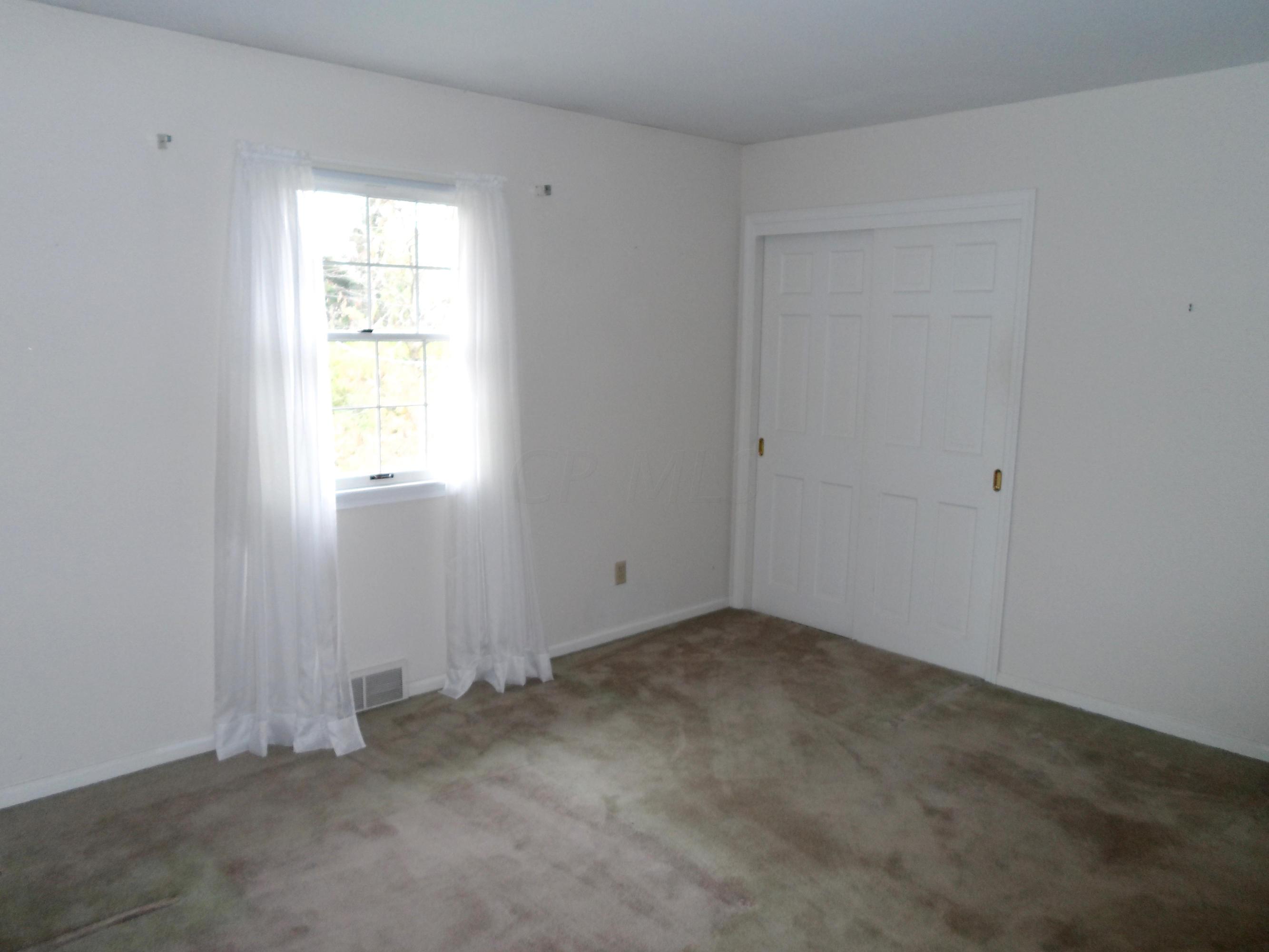 3942 Newhall Road Columbus, OH 43220 - Photo 13 of 23