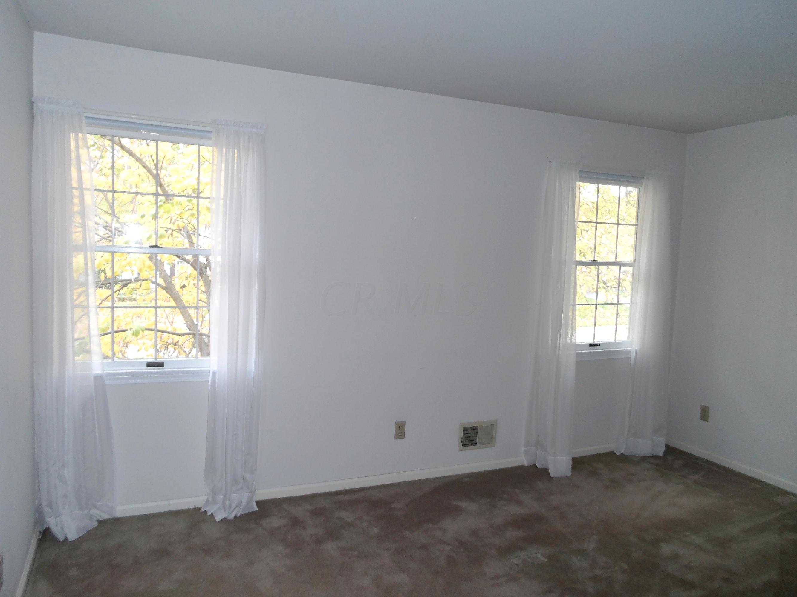 3942 Newhall Road Columbus, OH 43220 - Photo 14 of 23