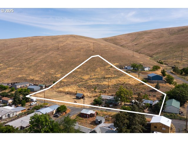 387 East Linden Way Heppner, OR 97836 - Photo 36 of 37 a view of an ocean