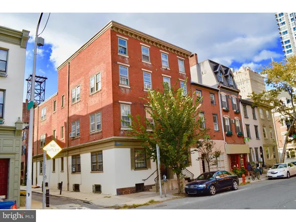 $1,195 | 332-34 South 17th Street, Unit 1C, Philadelphia, PA 19103